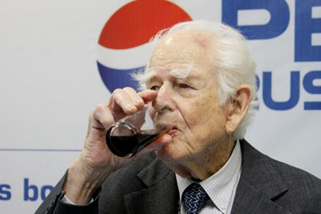 Donald Kendal, cựu chủ tịch, cựu CEO của PepsiCo. Ảnh: AP.